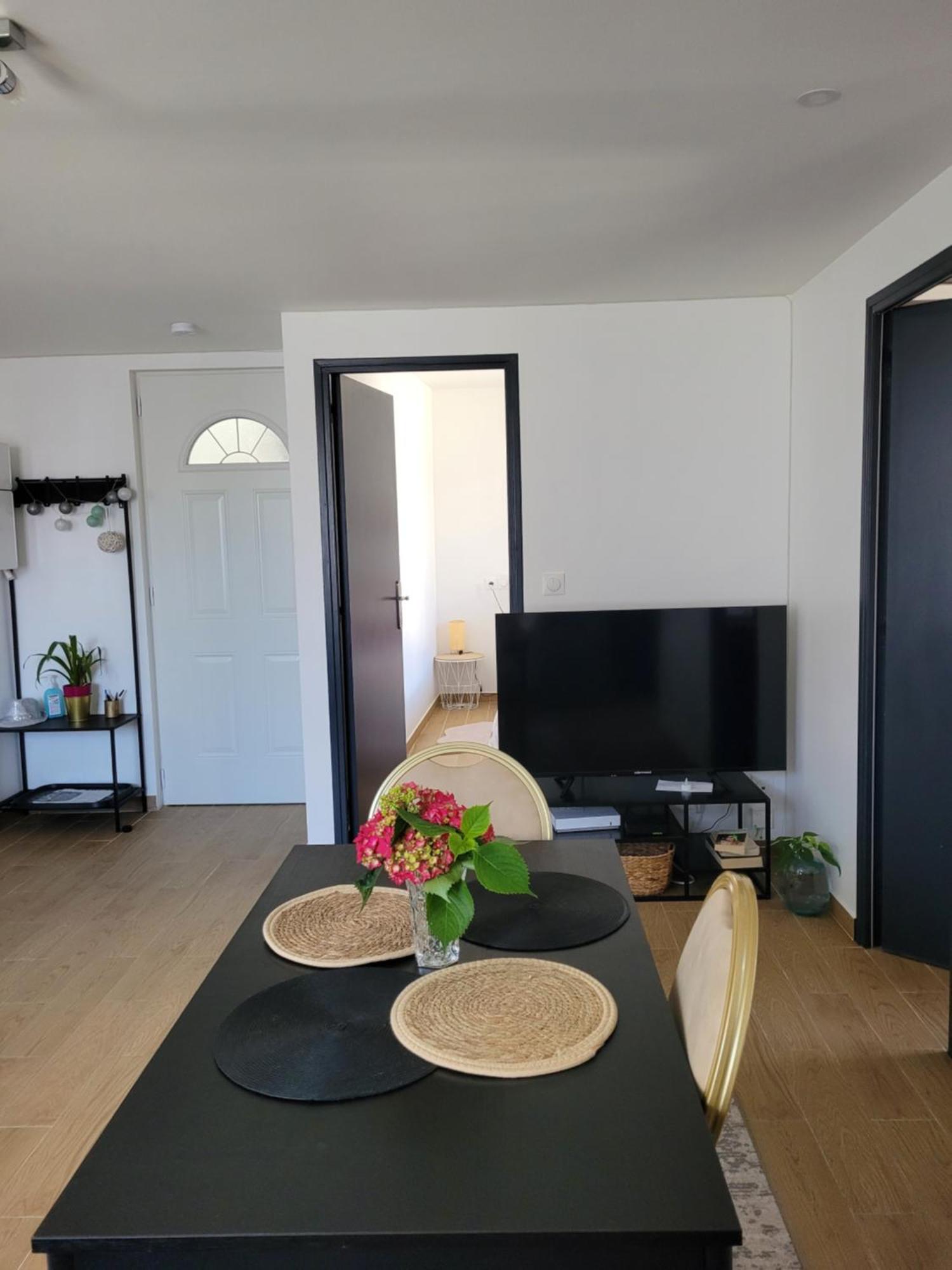 Coquet Appartement A 15Mn De Paris Et 10 Mn De Stade De France, Wifi, Netflix, Groslay Eksteriør bilde